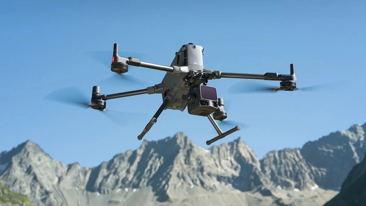 Sensor LiDAR DJI Zenmuse L3 acoplado ao drone usado nos levantamentos da GeoMappa